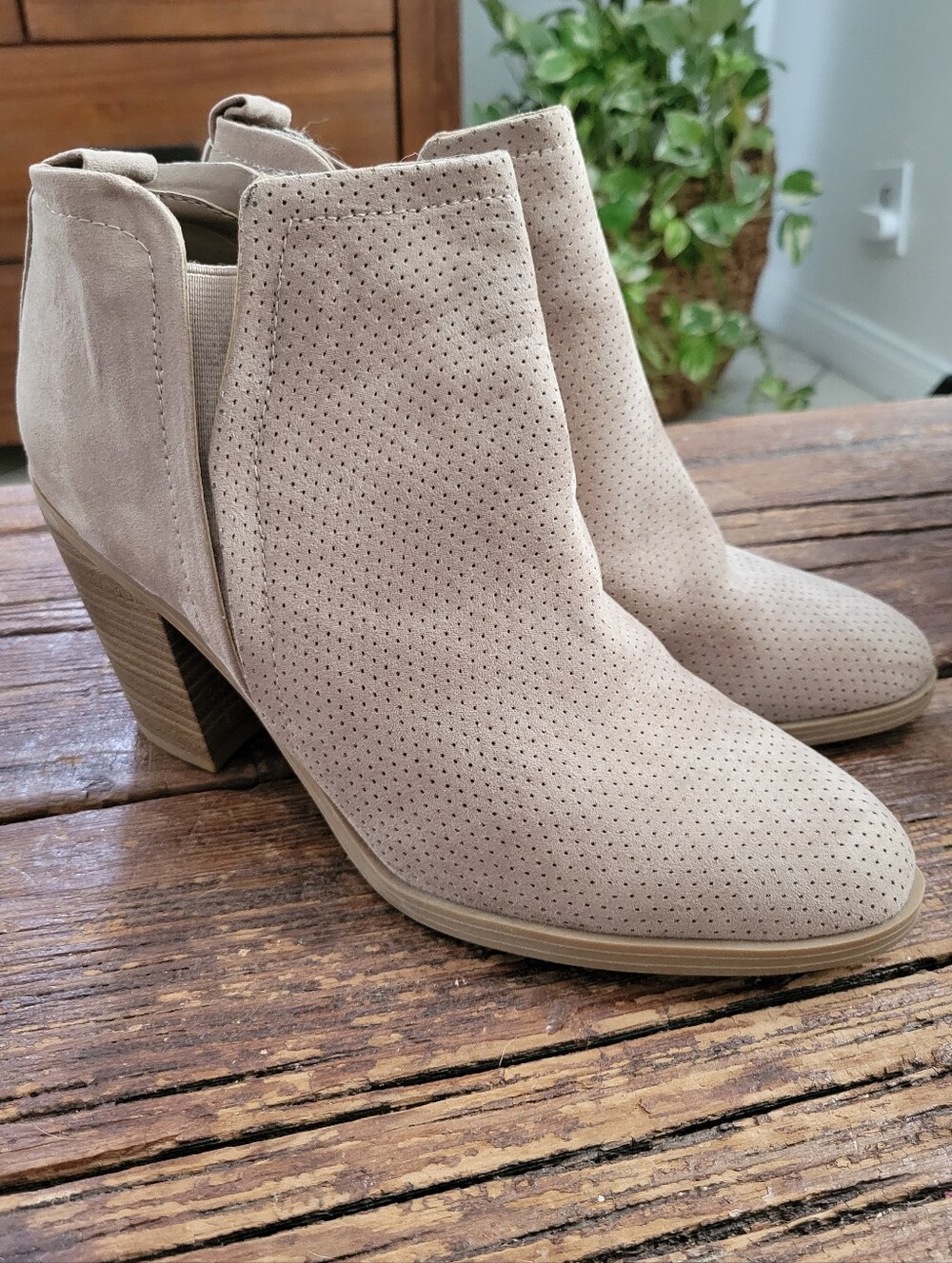 Universal Thread Women's Taupe Suede Ankle Booties